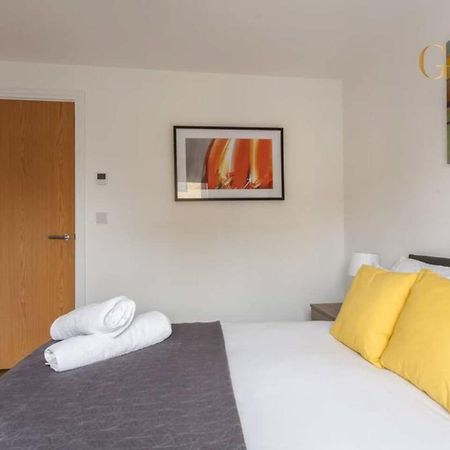 2 Bedroom Apartment Chapel Riverside At Goshen Property Serviced Accommodation Southampton, Free Wifi & Parking מראה חיצוני תמונה