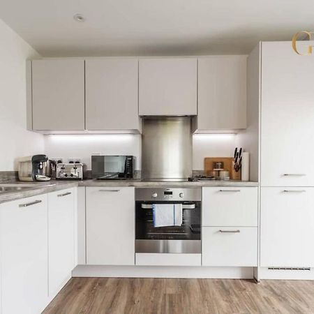 2 Bedroom Apartment Chapel Riverside At Goshen Property Serviced Accommodation Southampton, Free Wifi & Parking מראה חיצוני תמונה